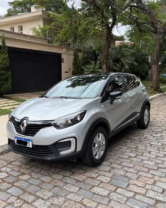 RENAULT CAPTUR 1.6 16V SCE FLEX LIFE X-TRONIC RENAULT CAPTUR 1.6 16V SCE FLEX LIFE X-TRONIC